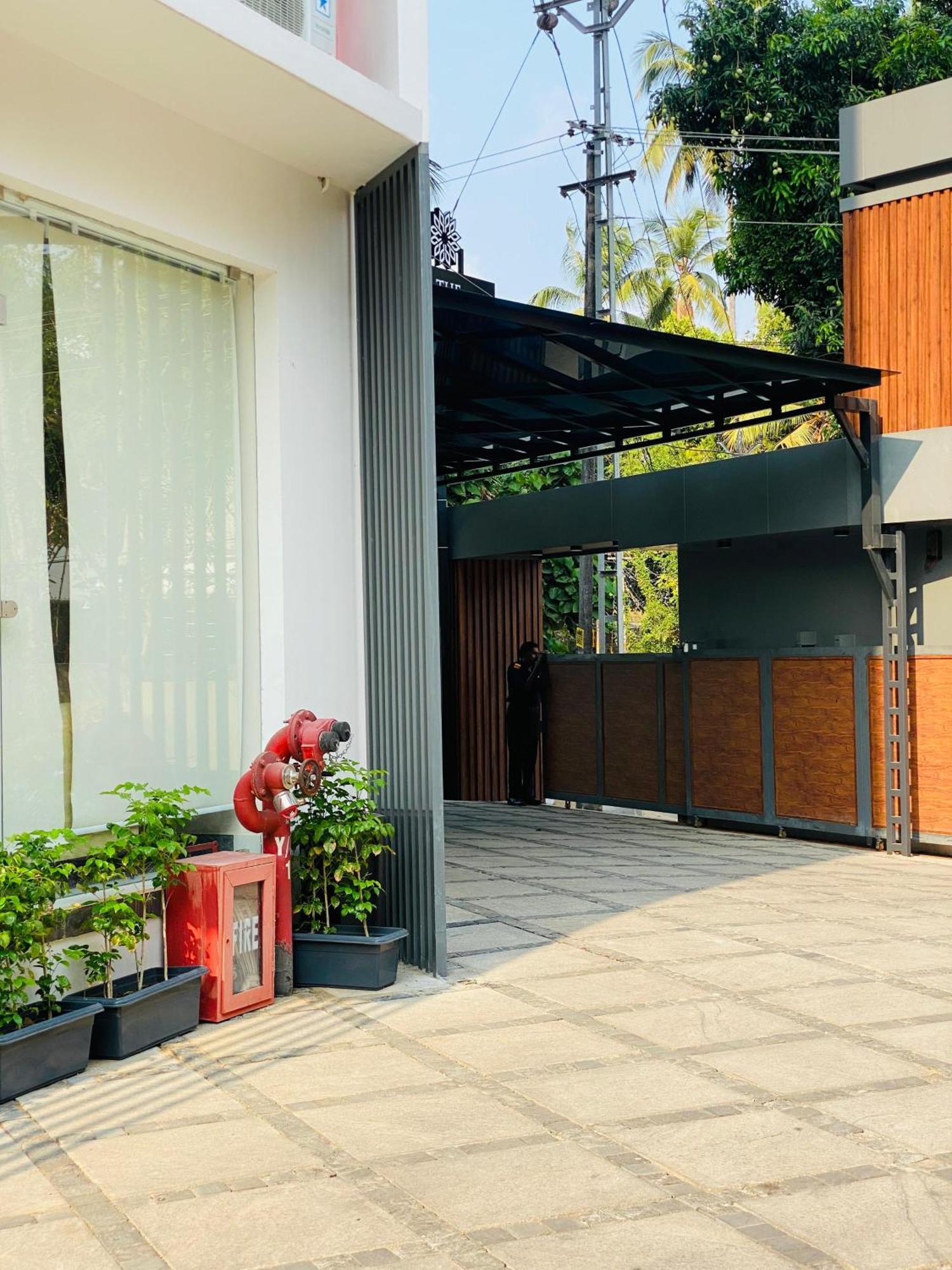 The Habitat Suites Guruvāyūr 外观 照片
