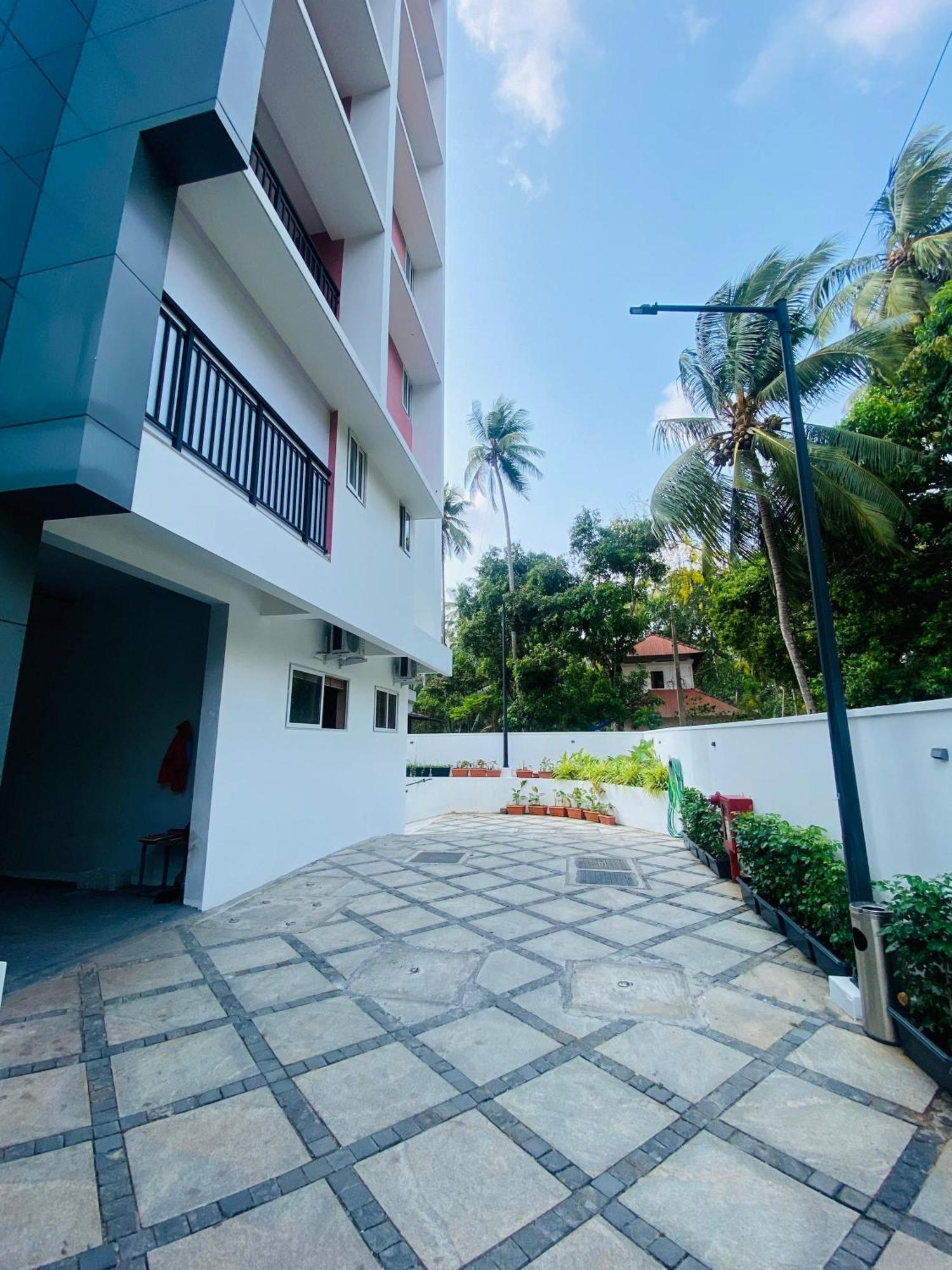 The Habitat Suites Guruvāyūr 外观 照片