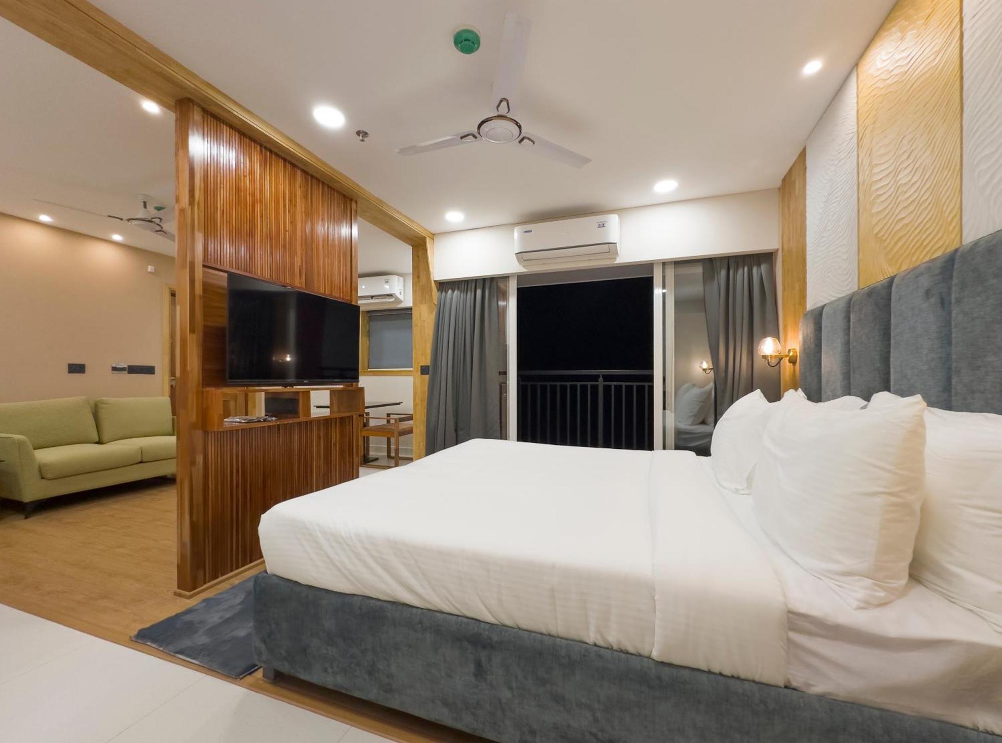 The Habitat Suites Guruvāyūr 外观 照片