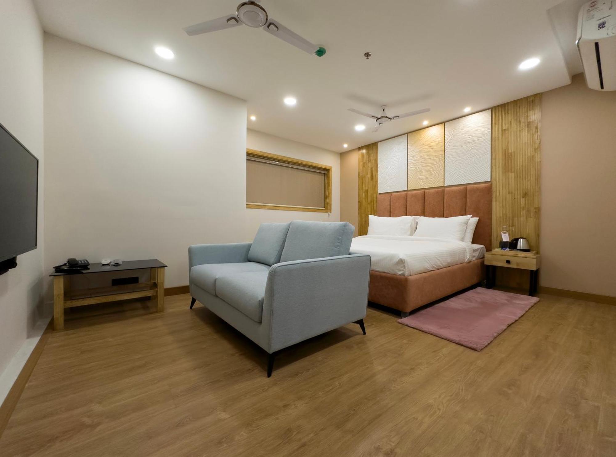 The Habitat Suites Guruvāyūr 外观 照片