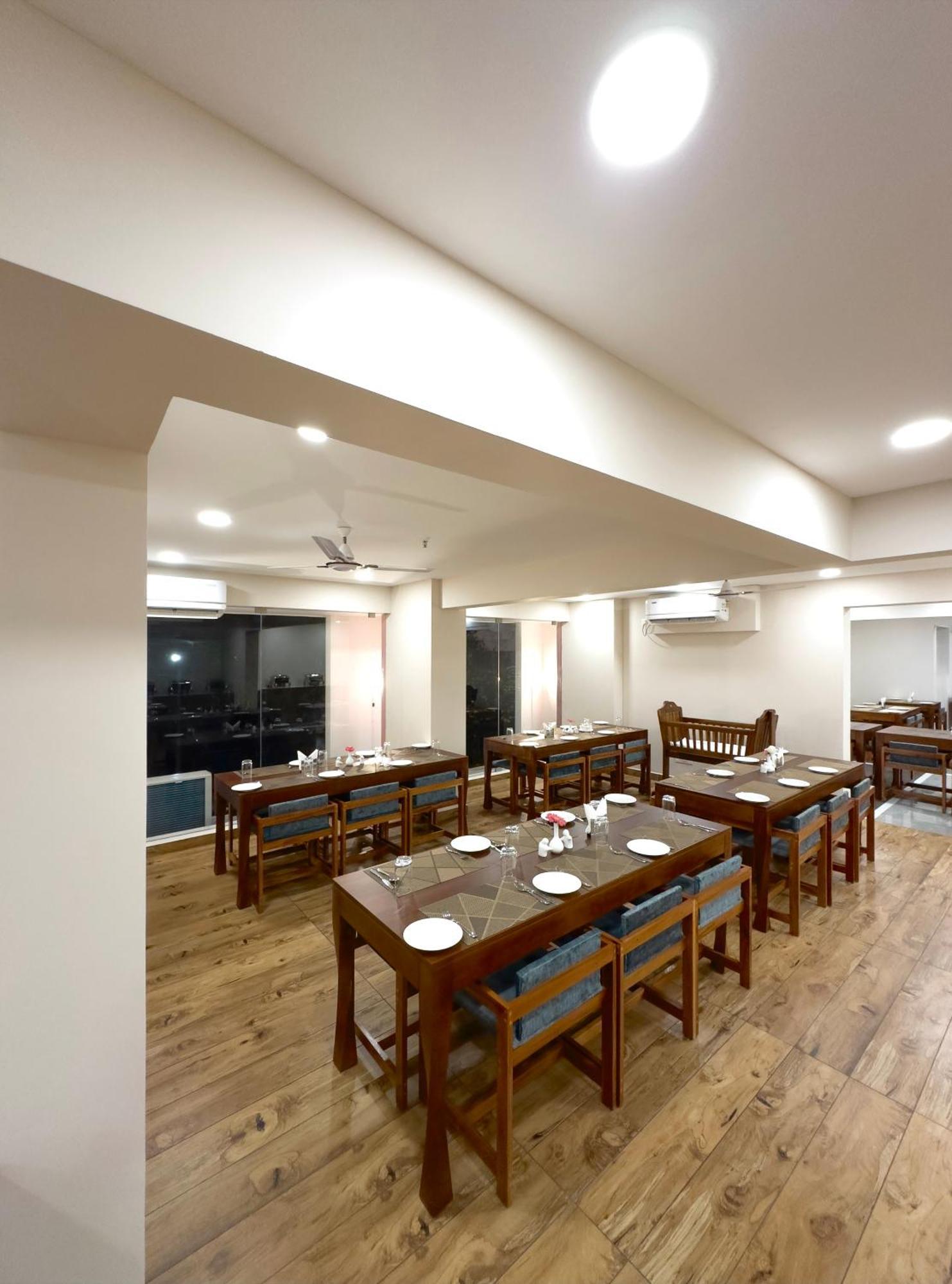 The Habitat Suites Guruvāyūr 外观 照片